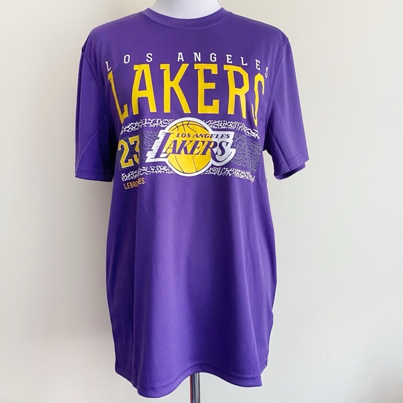 LA Los Angeles Lakers T-Shirt LeBron James Mens Size Medium NBA Purple Fan Gear - Picture 1 of 9